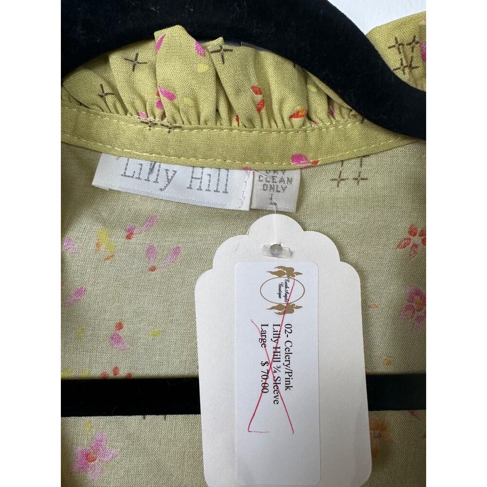 NEW Lilly Hill Button Up L Floral Pink L Cottagecore Boutique Ruffle 3/4 Slv D7 - Picture 3 of 6